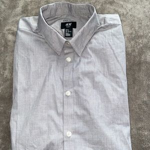 H&M Men’s Easy Iron Slim Fit Button Down Shirt